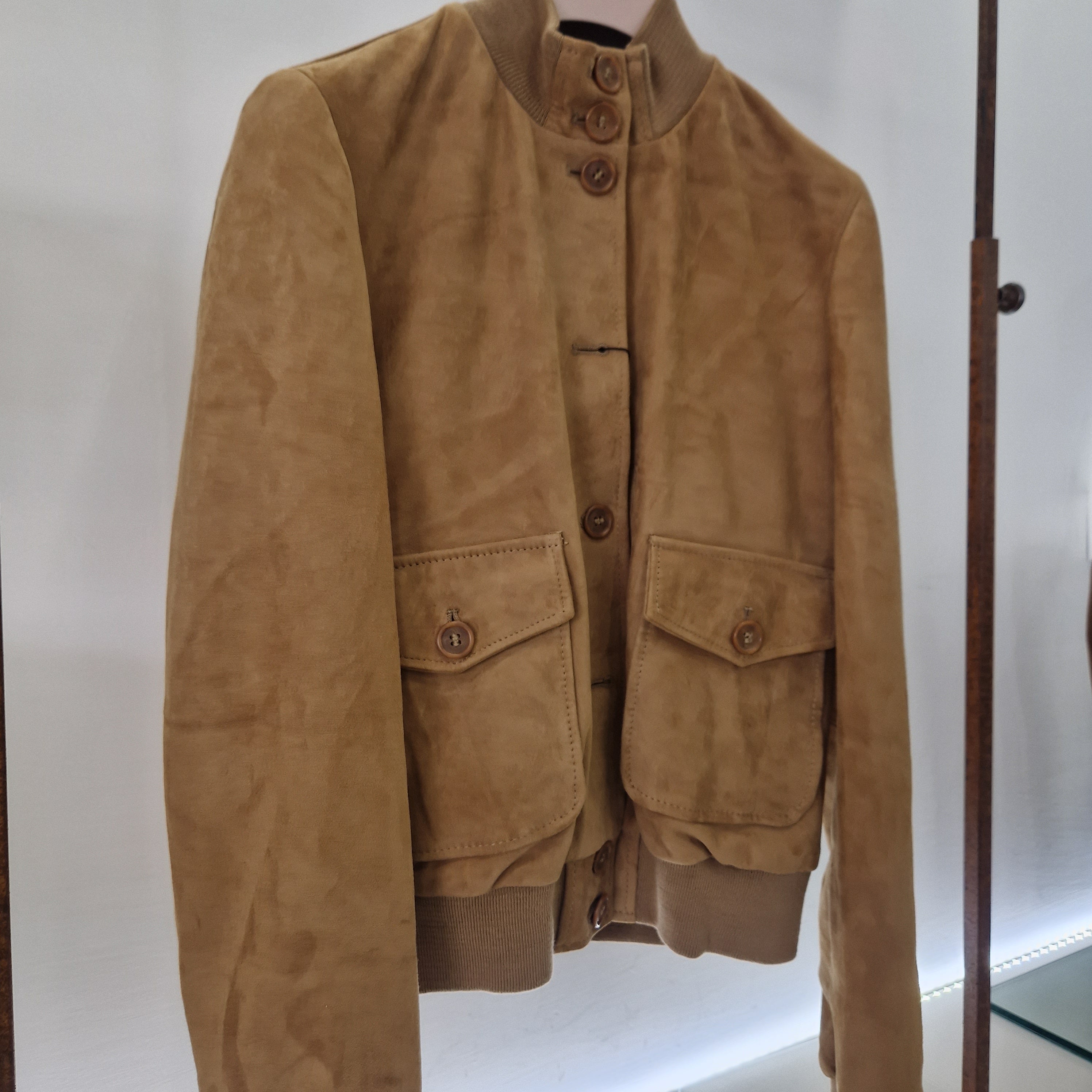 Giacca modello bomber vera pelle scamosciata color cuoio