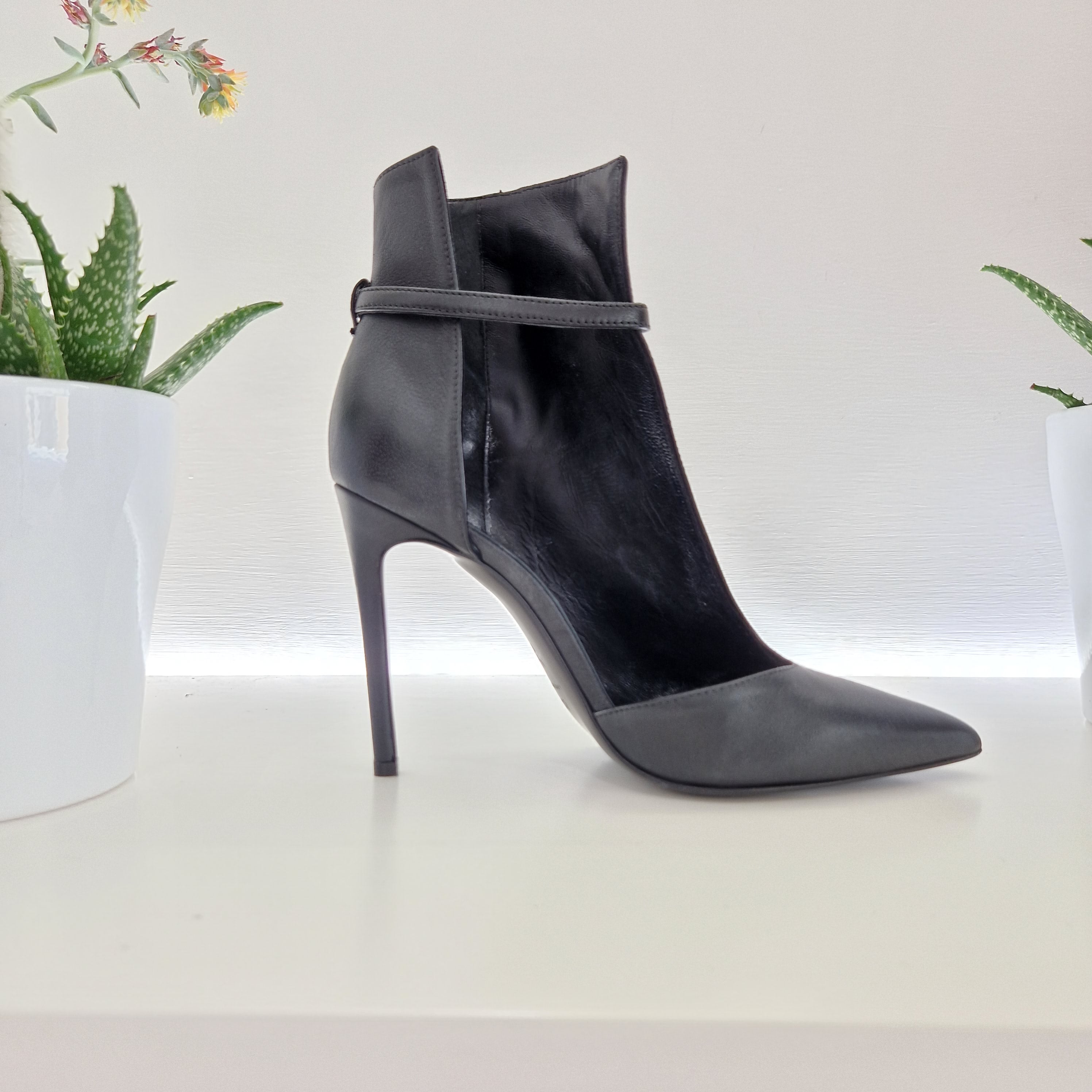 Marc Ellis black open shoe