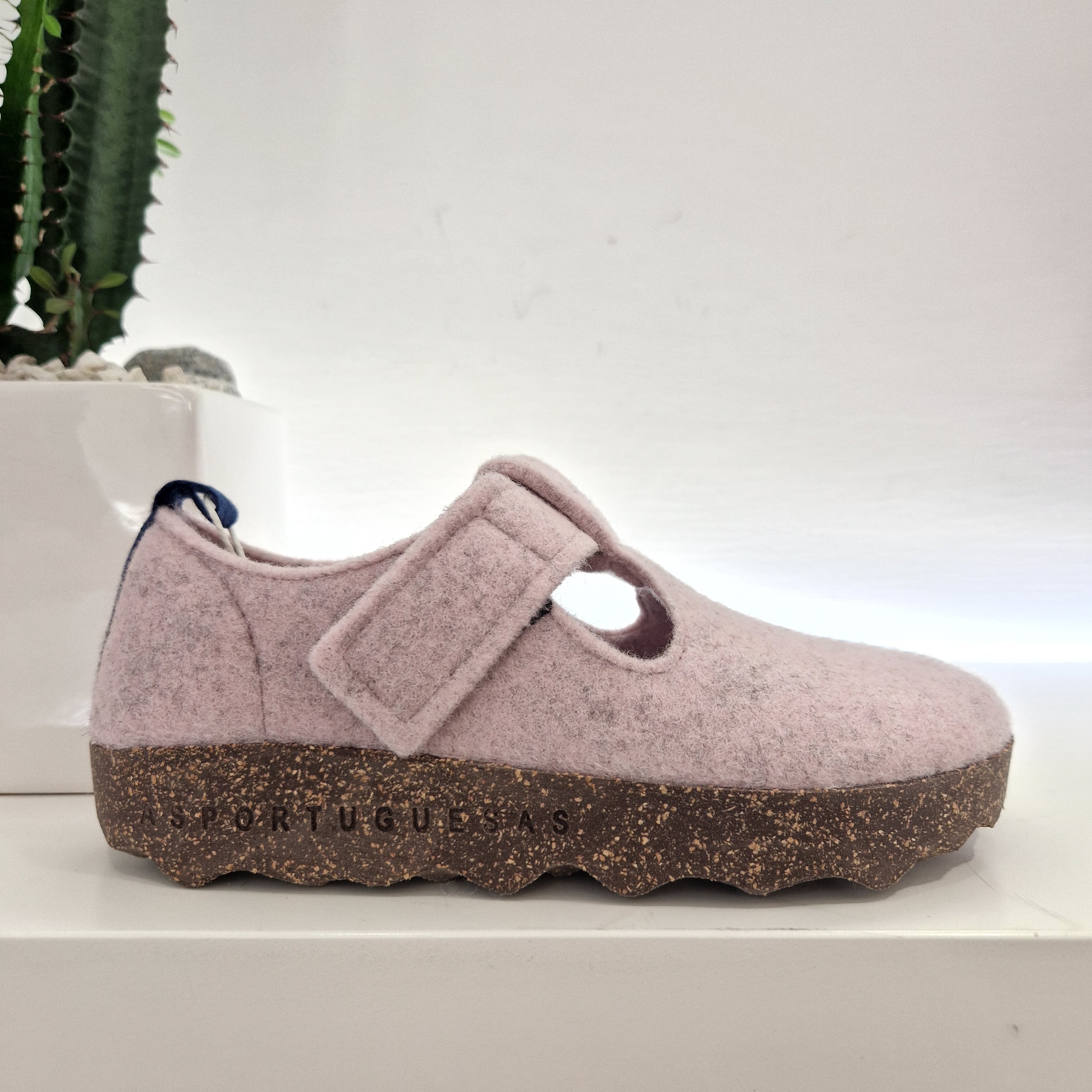Pink boiled wool asportuguesas