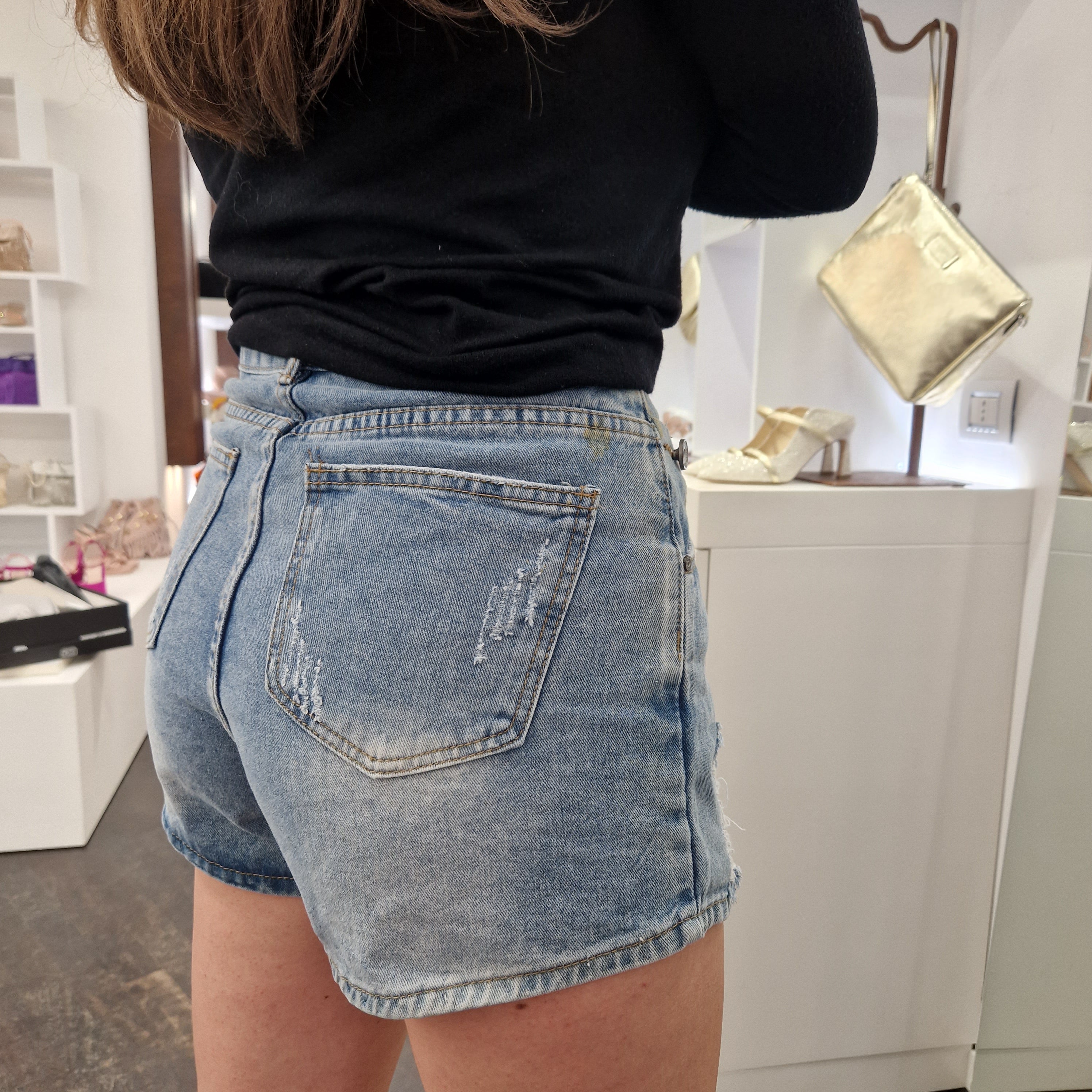 Pantaloncino short  jeans effetto used