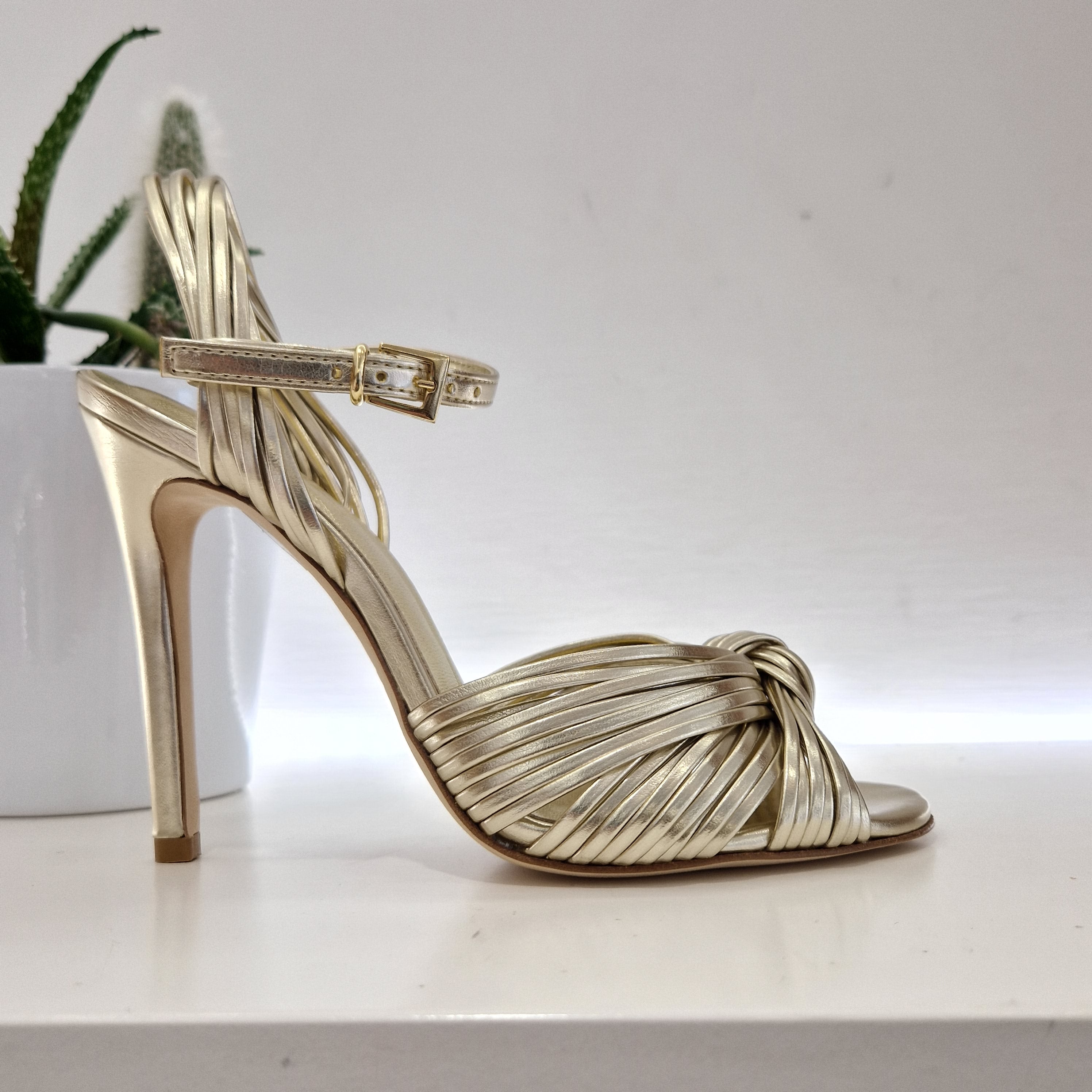 Gold sandal heel 10